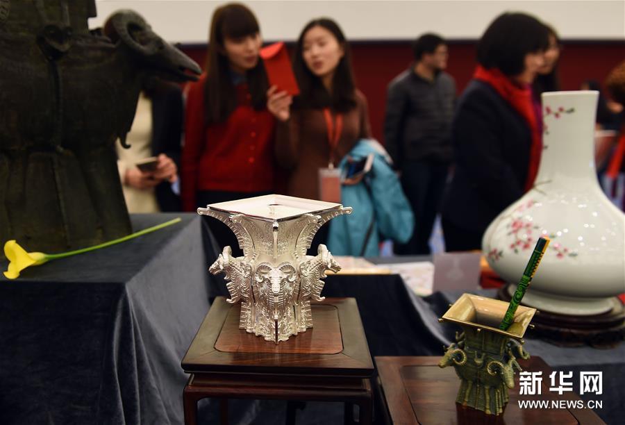 المتحف الوطني الصيني يفتح متجرا إلكترونيا للمنتجات الثقافية الإبداعية