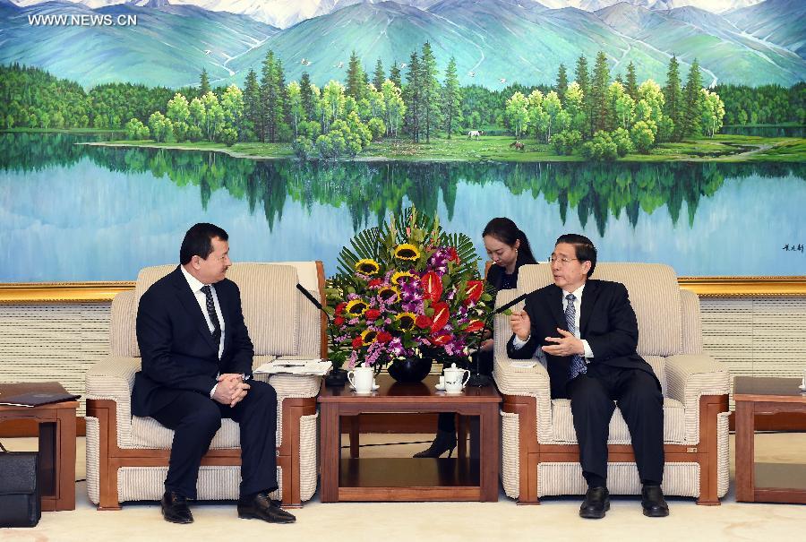 الصين وطاجيكستان تتعهدان بتعزيز التعاون الأمنى