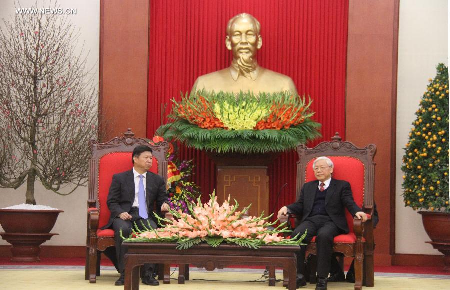 شي يقول إن الصين عازمة على تعزيز علاقاتها مع فيتنام