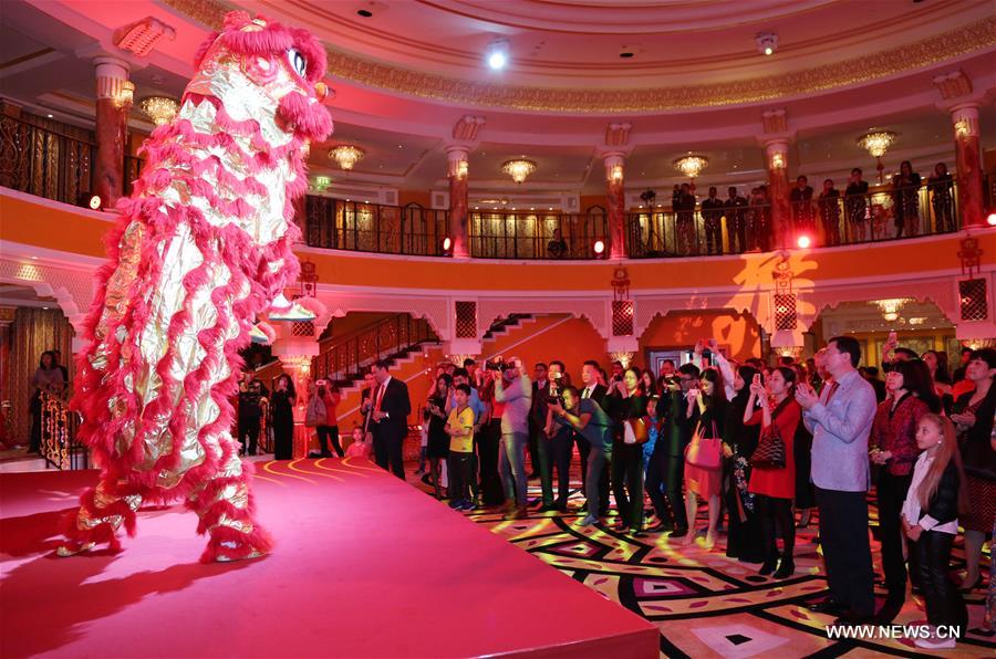فندق برج العرب يحتفل بحلول عيد الربيع لسنة القرد الجديدة