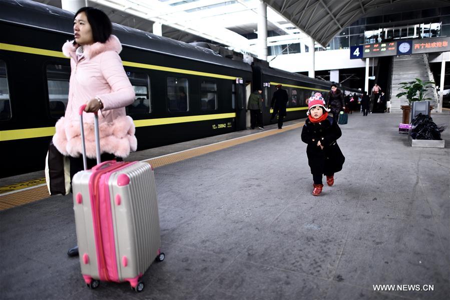 الصين تستقبل ذروة النقل بأواخر عيد الربيع
