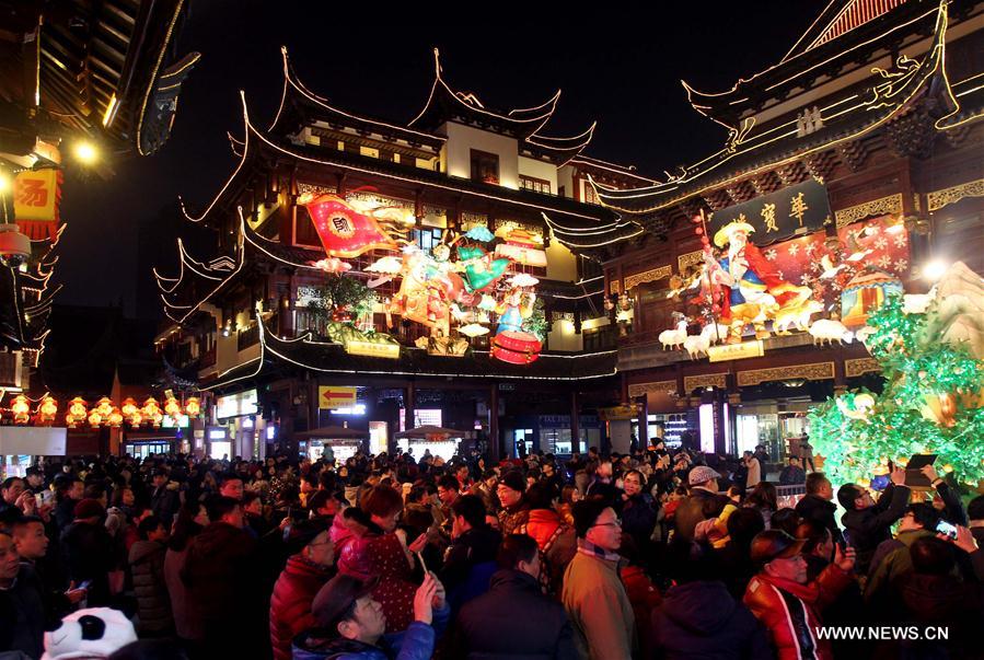 مهرجان الفوانيس يضيء شانغهاي