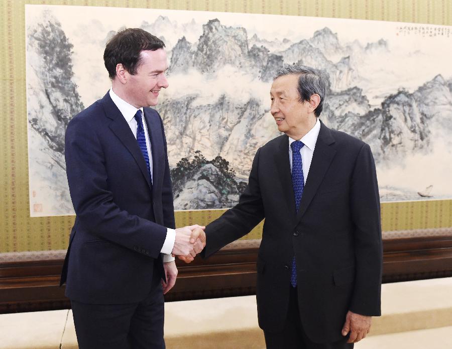 مسئولون صينيون كبار يجتمعون مع وزير الخزانة البريطانى
