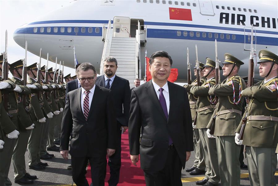 الرئيس الصيني يصل إلى جمهورية التشيك في زيارة دولة