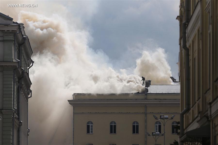 اندلاع حريق في مبنى تابع لوزارة الدفاع الروسية