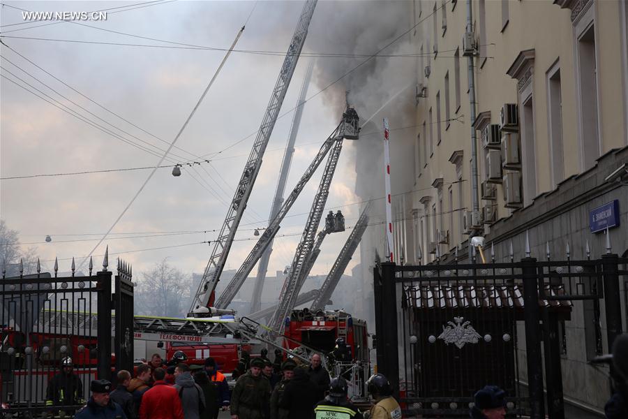 اندلاع حريق في مبنى تابع لوزارة الدفاع الروسية
