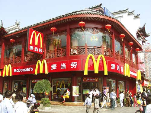 ماكدونالدز تسرع من عملية التأقلم مع السوق الصينية