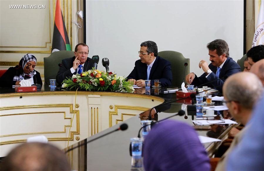 المبعوث الأممي إلى ليبيا يلتقي رئيس وزراء حكومة الوفاق في طرابلس لمناقشة تفعيل الاتفاق السياسي