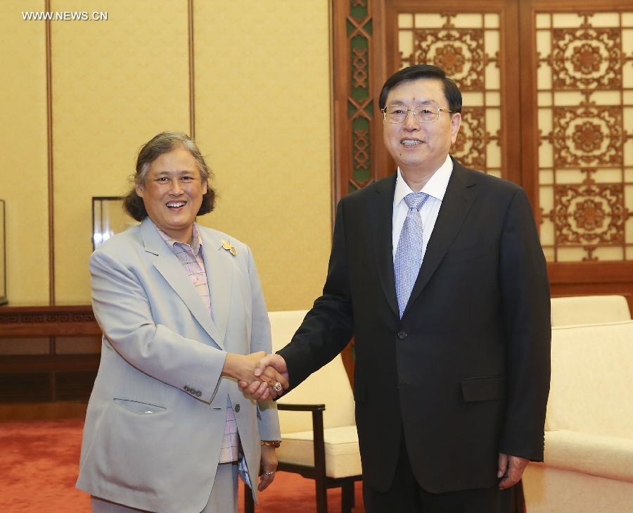 كبير المشرعين الصينيين وأميرة تايلاندية يبحثان العلاقات الصينية التايلاندية
