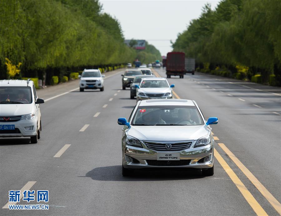 2000 كيلومتر..سيارة صينية بدون سائق تنجح في أول رحلة تجريبية طويلة