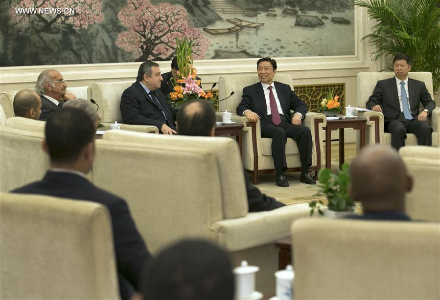 نائب الرئيس الصيني يجتمع مع قادة سياسيين من دول عربية