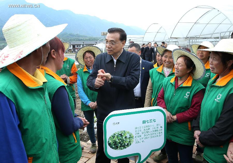 رئيس مجلس الدولة الصيني يزور سيتشوان، ويحث على تنمية افضل
