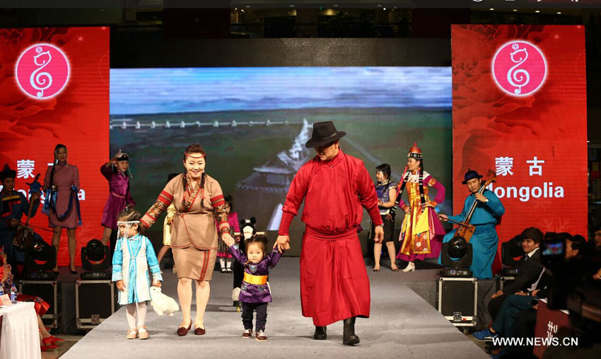فوز الفريق المصري بالبرونزية في مسابقة الدبلوماسيين للأزياء التقليدية في بكين