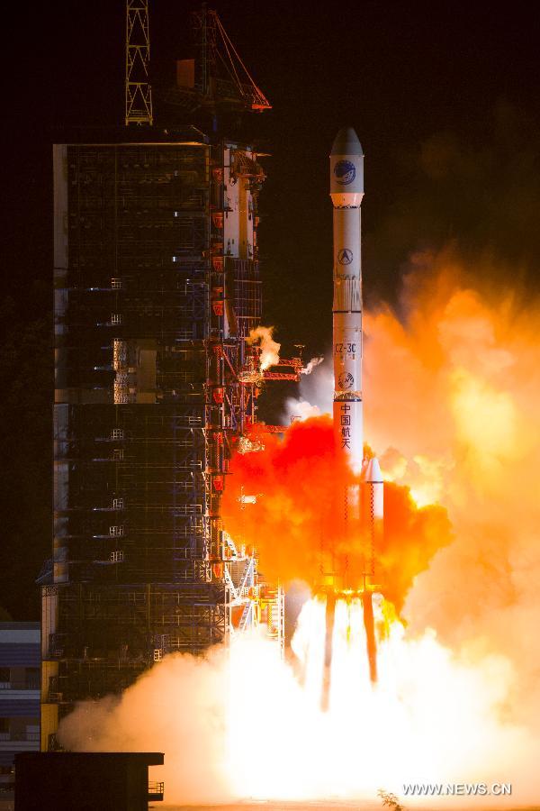 الصين تطلق قمر بيدو الصناعي للملاحة