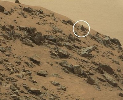 اكتشاف هرم صخري عملاق في المريخ يشبه أهرامات مصر 