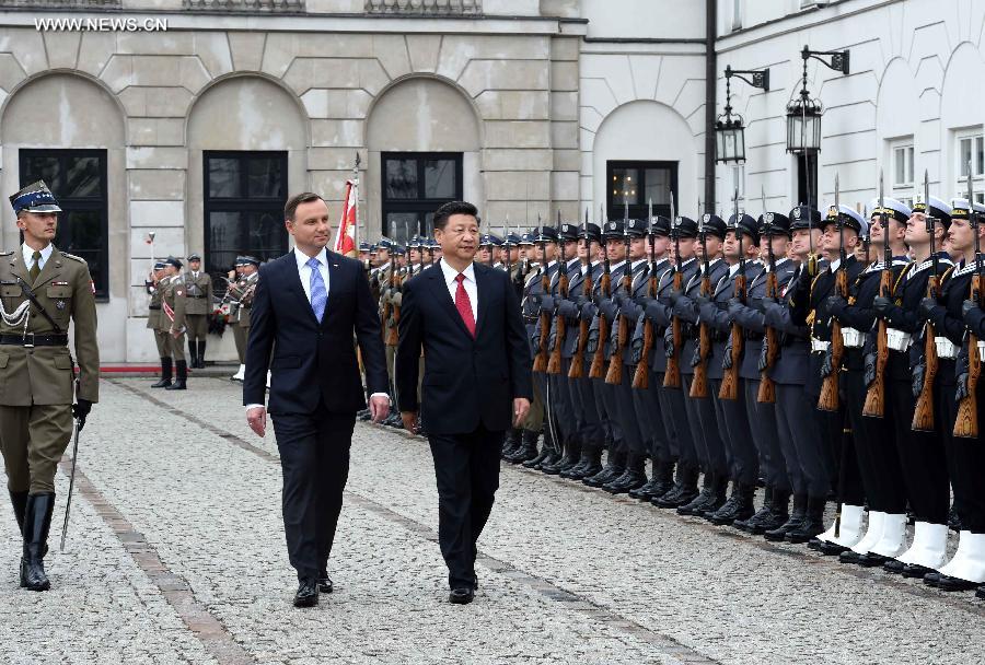 الصين وبولندا ترفعان العلاقات إلى مستوى الشراكة الاستراتيجية الشاملة