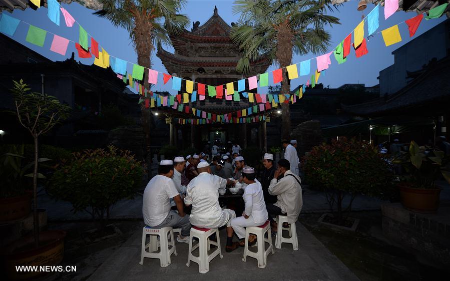  تقرير : رمضان في الصين بعيون المسلمين العرب... تأكيد لاحترام حرية العقيدة الدينية