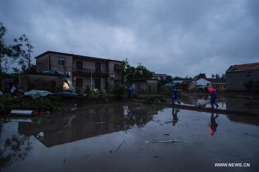 مصرع 78 شخصا وإصابة 500 شخص خلال الطقس السيء فى الصين