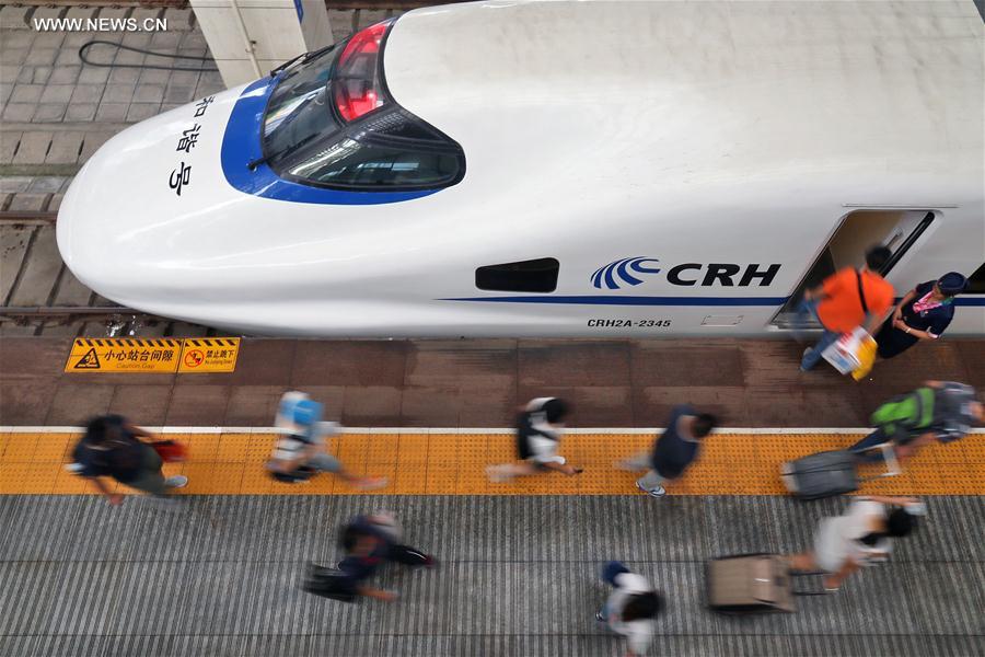 بدء النقل بالسكك الحديدية خلال العطلة الصيفية للطلبة في الصين
