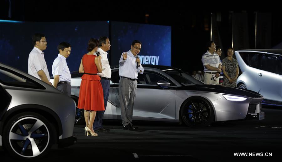 شركة هانيرجي الصينية تطلق أربع سيارات تعمل بالطاقة الشمسية
