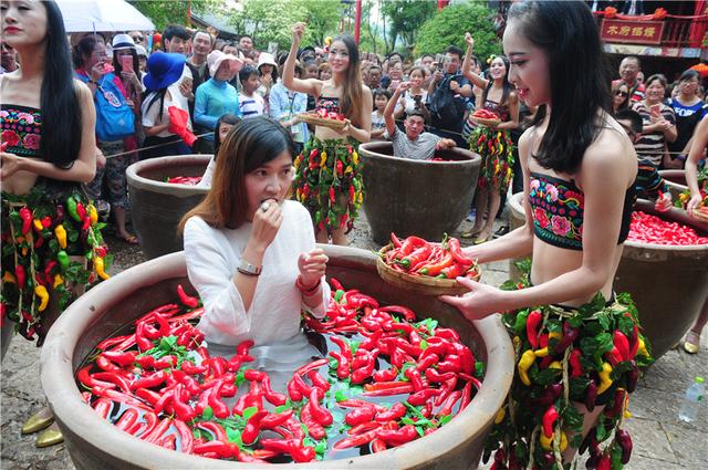 مسابقة تناول الفلفل الحار في ليجيانغ بيوننان