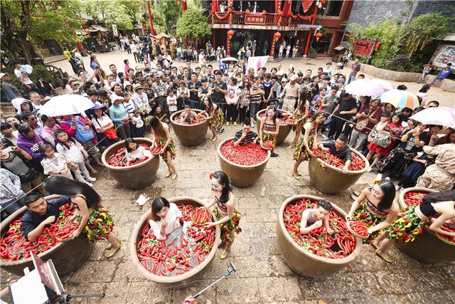 مسابقة تناول الفلفل الحار في ليجيانغ بيوننان