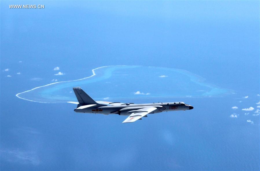 دورية اعتيادية من القوات الجوية في بحر الصين الجنوبي