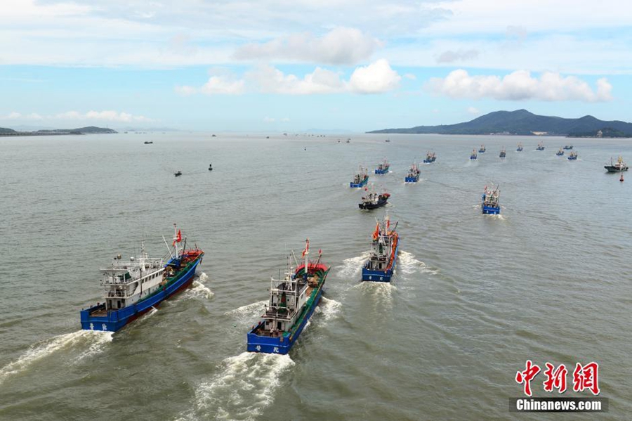 3500 سفينة في افتتاح موسم الصيد شرق الصين