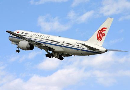 الصين ومصر تجددان اتفاقية النقل الجوي