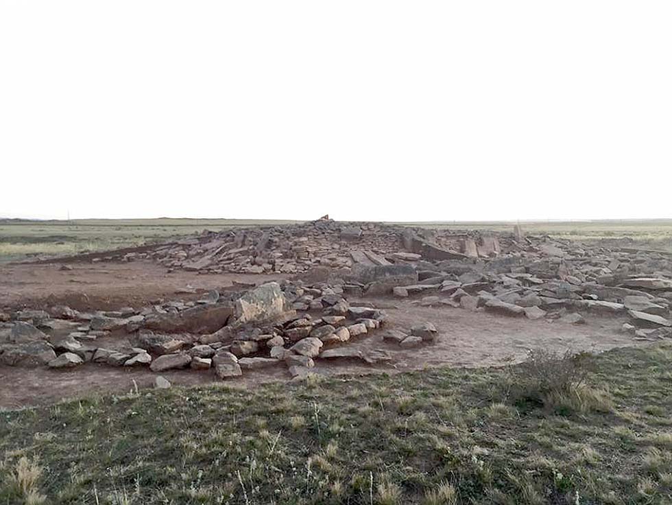 علماء: اكتشاف أقدم هرم في العالم بكازاخستان