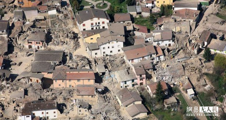 لقطات جوية من وسط ايطاليا بعد الزلزال