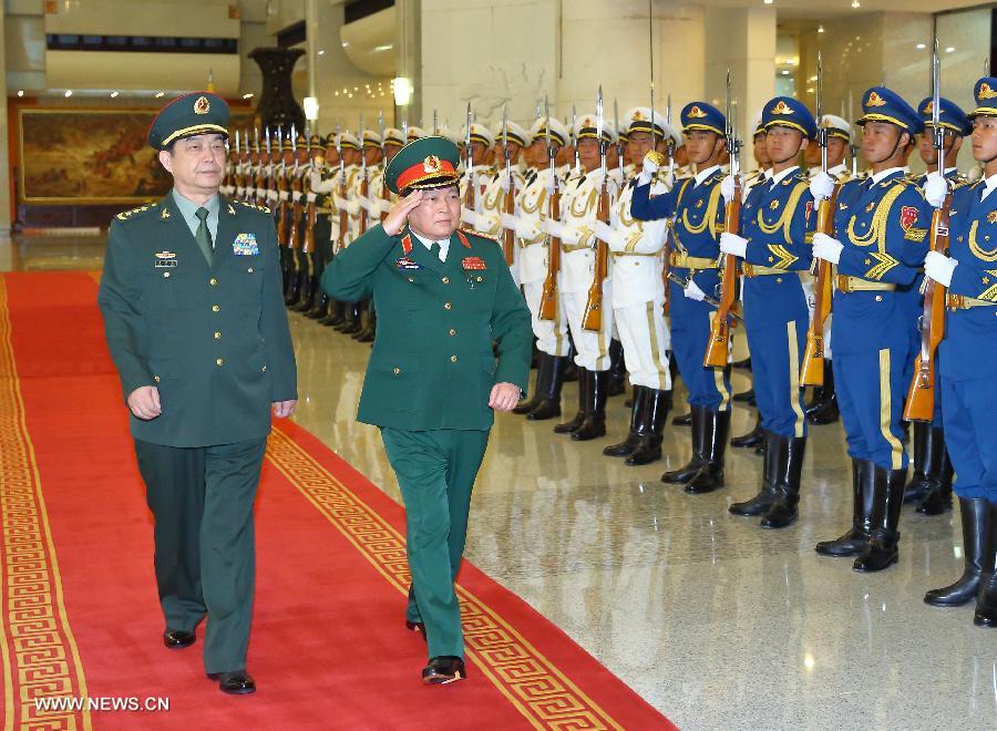 وزيرا دفاع الصين وفيتنام : ينبغي على البلدين دعم التعاون العسكري