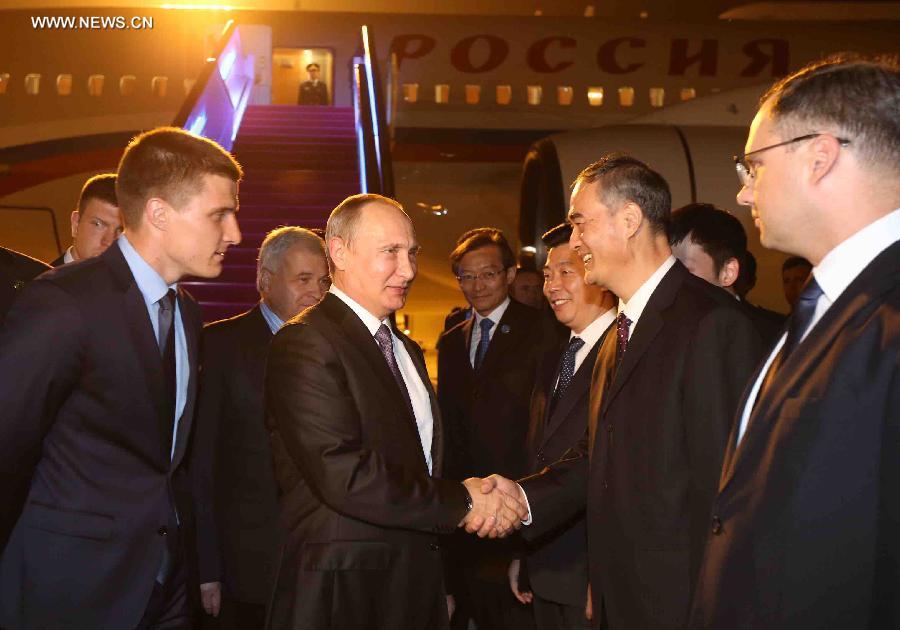 الرئيس الروسي يصل هانغتشو للمشاركة في قمة مجموعة العشرين