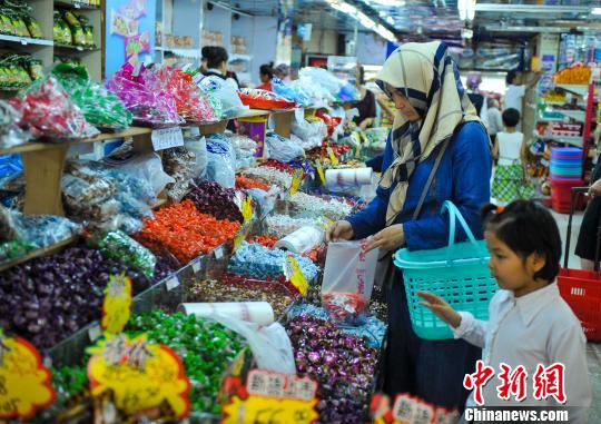المسلمون بشينجيانغ يستقبلون عيد الأضحى المبارك