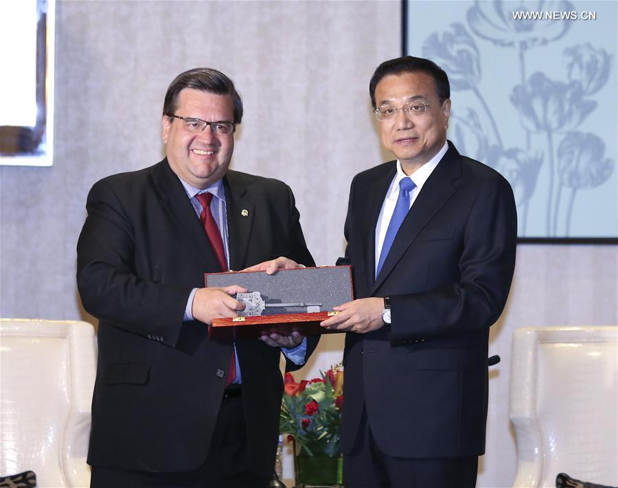 رئيس مجلس الدولة الصيني يحث مونتريال كبرى مدن كيبيك على قيادة التعاون مع الصين على المستوى المحلي