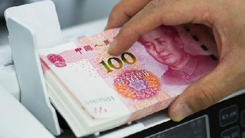 مقابلة خاصة: اقتصادي: إدراج اليوان الصيني في سلة حقوق السحب الخاصة خطوة هامة في عولمة العملة