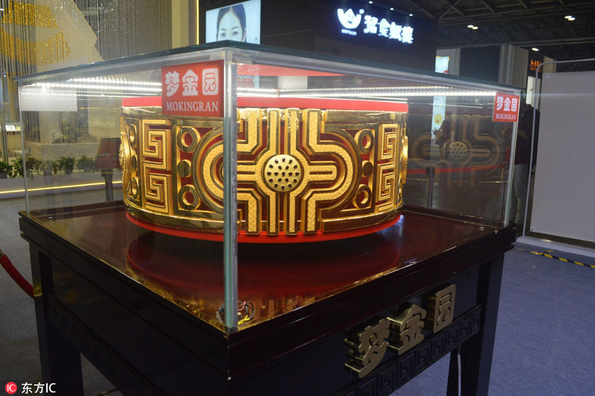 أكبر خاتم ذهبي في العالم بوزن 82 كغ يعرض في شانغهاي