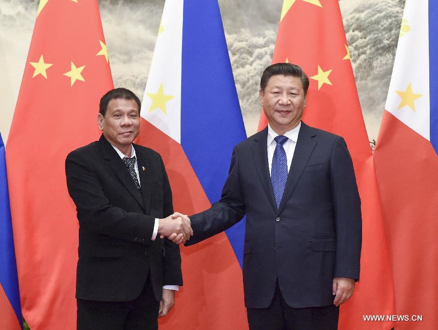 الرئيس الصيني ونظيره الفلبيني يوافقان على تحسين العلاقات بين الجانبين بشكل كامل 