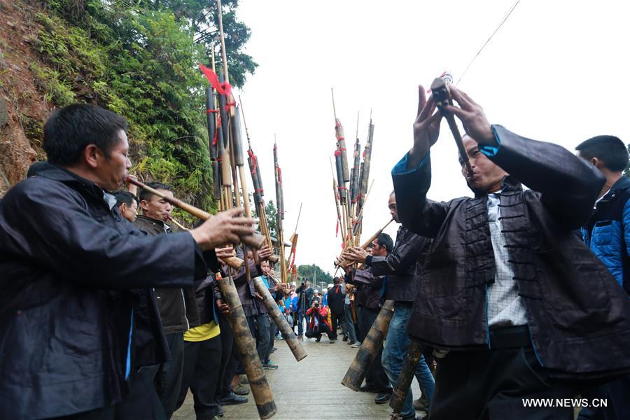 قومية شوي تحتفل بعيد دوان بجنوب غربي الصين