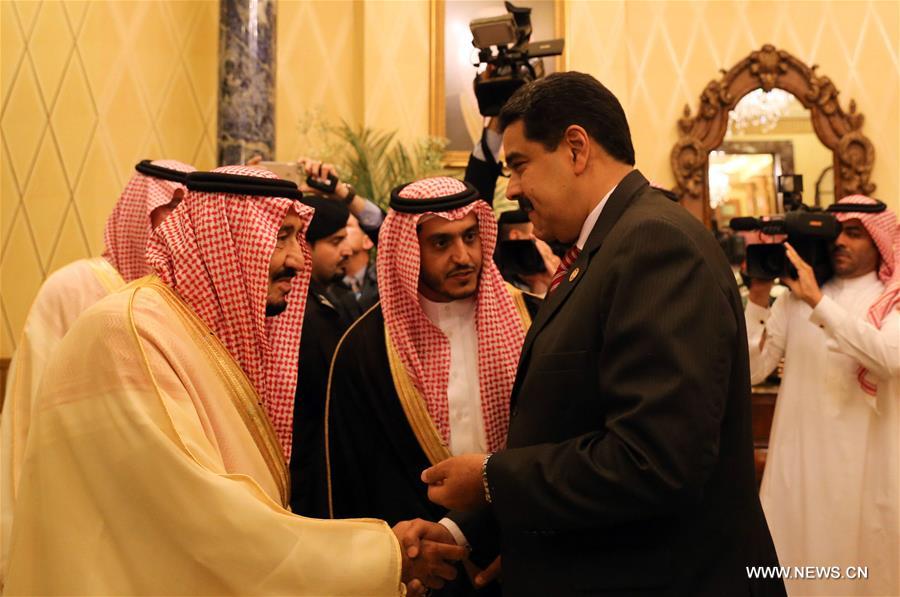 الرئيس الفنزويلي يبدأ زيارة رسمية للسعودية تتزامن مع اجتماع نفطي