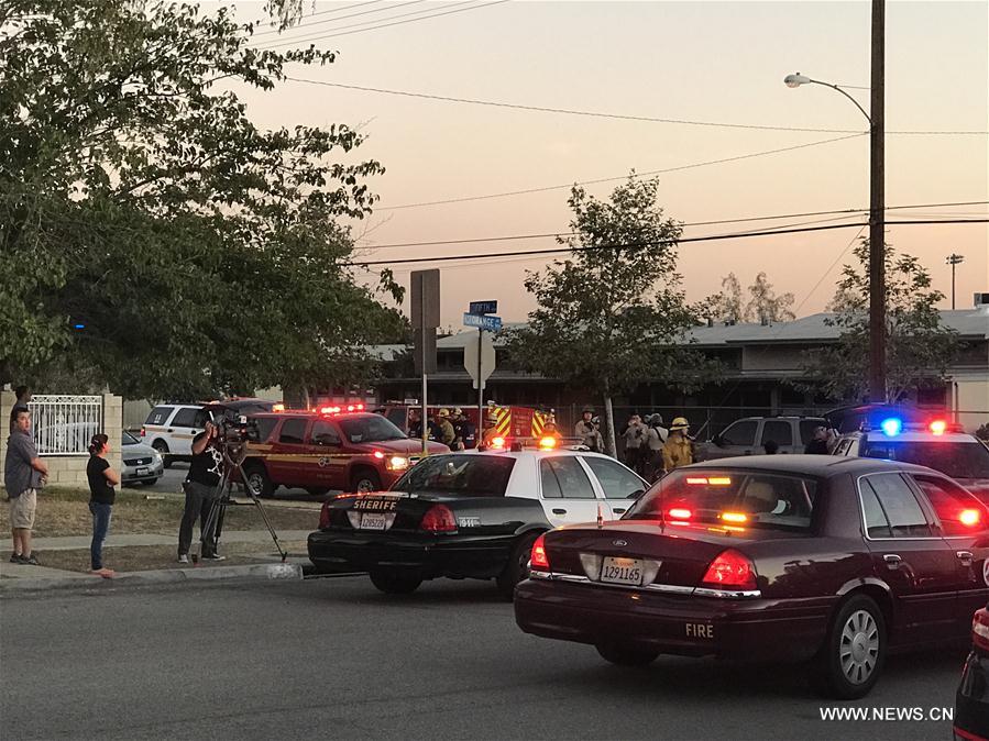 مقتل شخص وإصابة اثنين بجروح خطيرة في حادث إطلاق نار وقع قرب مركز اقتراع في لوس أنغليس