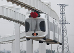 الصين تشغل أول قطار معلق في العالم يعمل بالطاقة الجديدة