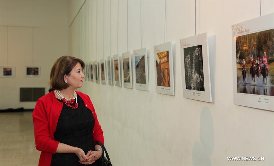 معرض المطبوعات الصيني في بيروت يحتفل بإصدار كتاب 