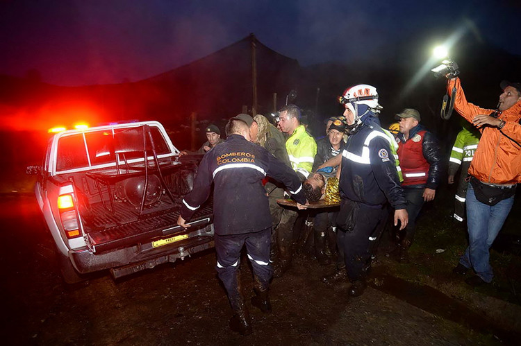 مقتل 76 شخصا فى تحطم طائرة تقل فريقا برازيليا لكرة القدم في كولومبيا
