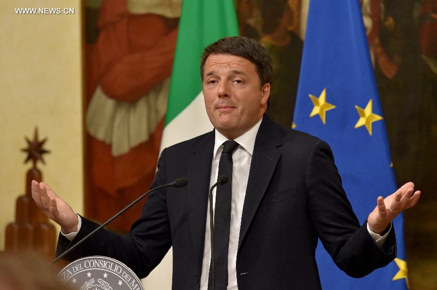 رئيس الوزراء الإيطالي يعلن استقالته بعد الهزيمة في الاستفتاء الدستوري