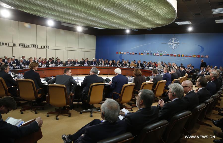 الاتحاد الأوروبي والولايات المتحدة يوقعان اتفاقا عسكريا لتعزيز الدعم اللوجستي