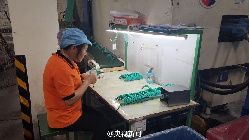 لأسباب إنسانية.. مصنع صيني يعيد تشغيل خط الإنتاج بعد 13 عاما من التوقف