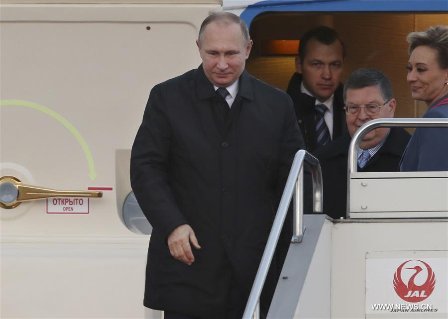 بوتين يصل إلى اليابان بعد ساعتين من الموعد المقرر لإجراء محادثات مع آبي
