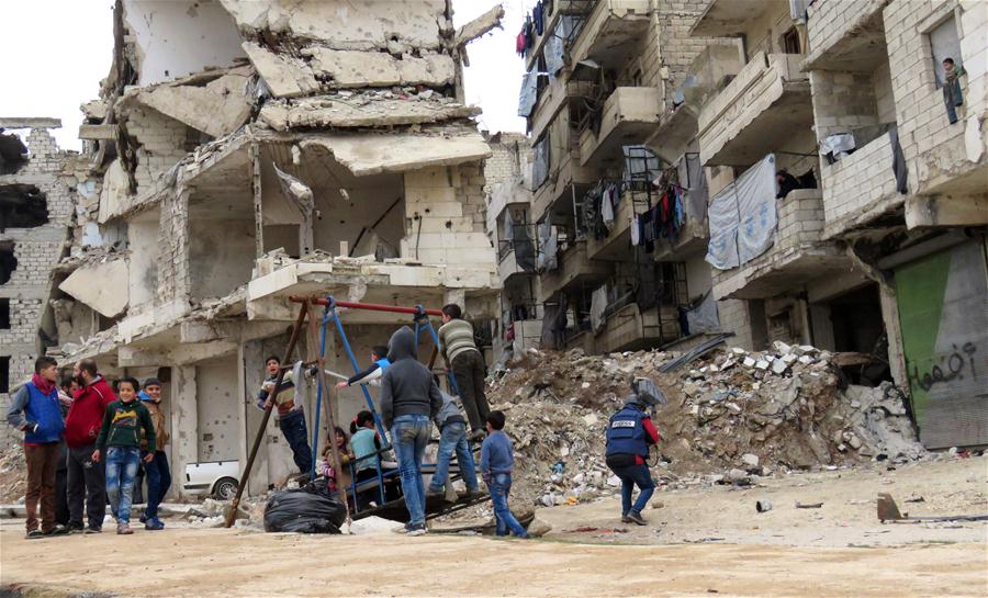 سوريا : تعليق عمليات إخلاء الأحياء الشرقية من المسلحين بعد وقوع خروقات