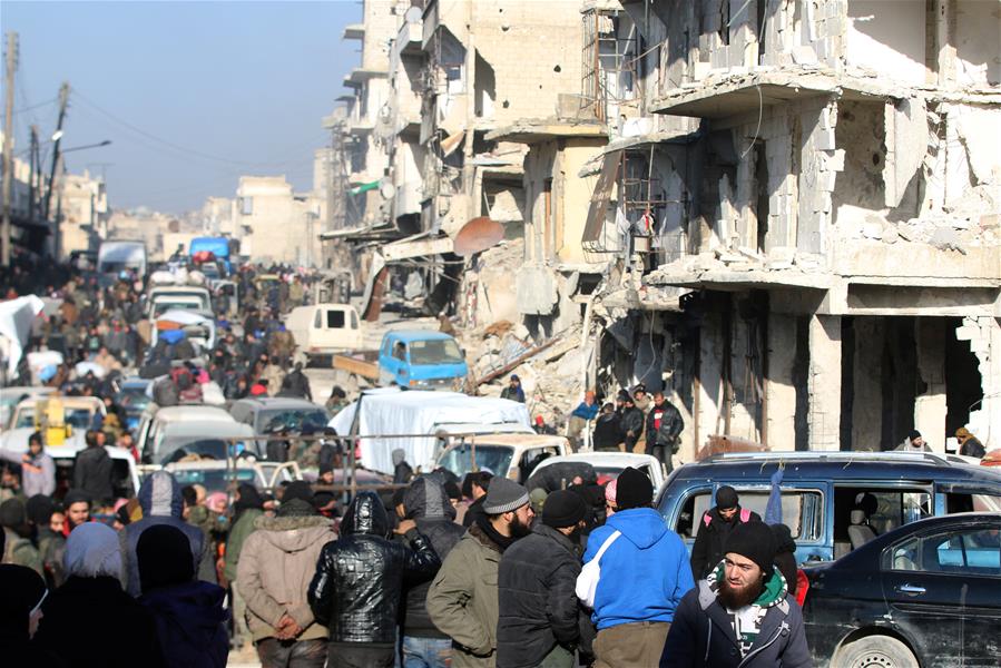 سوريا : دخول 51 حافلة الى شرق حلب لنقل ما تبقى من مسلحين وعائلاتهم